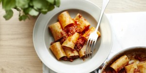 Beitragsbild des Blogbeitrags Einfache Salsiccia-Bolognese 