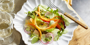 Beitragsbild des Blogbeitrags Der Salat-Allrounder: Green Goddess Dressing