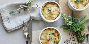 Beitragsbild des Blogbeitrags Kürbis-Kartoffel-Gratin mit krosser Parmesan - Kruste