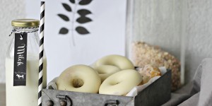 Beitragsbild des Blogbeitrags Donuts aus dem Backofen, schnell und einfach.