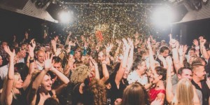 Beitragsbild des Blogbeitrags After Work Wien: Die 8 besten Insidertipps für Party nach Büroschluss 