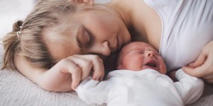Beitragsbild des Blogbeitrags Erkältung bei Babys: Genügen Hausmittel oder muss der Arzt her?