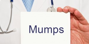 Beitragsbild des Blogbeitrags Mumps: Symptome, Risiken, Vorbeugung 