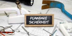 Beitragsbild des Blogbeitrags Alarmanlage kaufen: Was kostet Sicherheit?