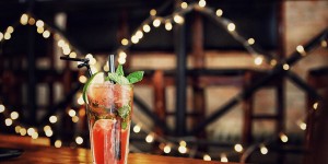 Beitragsbild des Blogbeitrags Dem Gin des Lebens auf der Spur: Unsere 9 liebsten Cocktailbars in Linz 