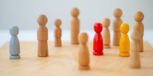 Beitragsbild des Blogbeitrags Familienaufstellung: Was bringt es und was kostet es?