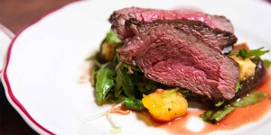 Beitragsbild des Blogbeitrags Steakhouse in Linz: die 9 saftigsten Steaks der Stahlstadt