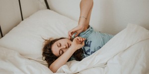 Beitragsbild des Blogbeitrags Matratzen reinigen: Tipps und Tricks gegen Flecken und Hausstaubmilben 