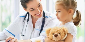 Beitragsbild des Blogbeitrags Bettnässen bei Kindern: wie Nächte wieder trocken werden