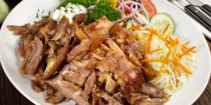 Beitragsbild des Blogbeitrags Griechische Restaurants Wien: Wo gibt’s das beste Gyros der Stadt?