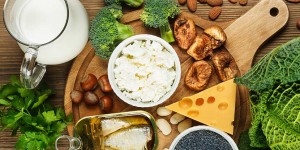 Beitragsbild des Blogbeitrags Kalzium: Alles zu Bedarf, Vorkommen & Mangel 