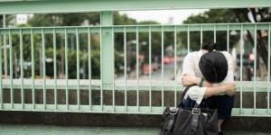 Beitragsbild des Blogbeitrags Ursachen starker Regelschmerzen: Endometriose & Co. 