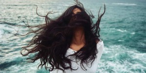 Beitragsbild des Blogbeitrags 10 Lebensmittel für gesunde und schöne Haare