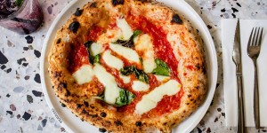 Beitragsbild des Blogbeitrags Neapolitanische Pizza Wien: die Top 6 