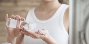 Beitragsbild des Blogbeitrags Neurodermitis bei Erwachsenen: Symptome & Therapie