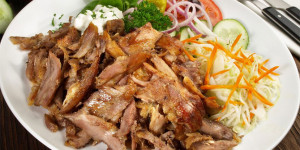 Beitragsbild des Blogbeitrags Griechische Restaurants Wien: Wo gibts das beste Gyros der Stadt?