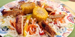 Beitragsbild des Blogbeitrags Caesar Salad ohne Ei mit gegrilltem Hähnchen aus New York Sunset!