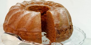 Beitragsbild des Blogbeitrags Saftiger Schoko-Gugelhupf aus Dr. Oetker Schokoladenkuchen!