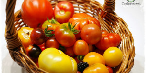 Beitragsbild des Blogbeitrags Tomaten im Topf | Tomatenanbau in großen Töpfen und Trögen | Meine Tipps!