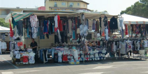 Beitragsbild des Blogbeitrags Wochenmarkt in Grado, die Ausgrabungen und die beste Konditorei in Aquileia! 