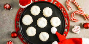 Beitragsbild des Blogbeitrags Butterkrapferl mit Kaffeecreme, Kaffee Kekse