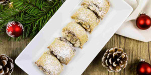 Beitragsbild des Blogbeitrags Burgenländer Kipferl mit Trockengerm, Weihnachtsgebäck aus dem Burgenland
