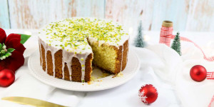 Beitragsbild des Blogbeitrags Saftiger Zitronenkuchen mit Zitronenguss, der beste Kuchen der Welt