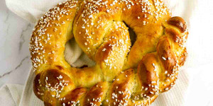 Beitragsbild des Blogbeitrags Neujahrsbrezel mit Trockenhefe