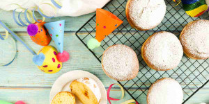 Beitragsbild des Blogbeitrags Faschingskrapfen: Krapfen backen nach Omas Rezept, Berliner mit Trockenhefe