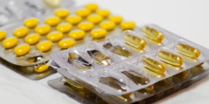 Beitragsbild des Blogbeitrags Endometriose erkennen: niedriger AMH-Wert, unregelmäßiger Zyklus, Schmerzen