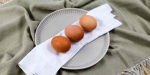 Beitragsbild des Blogbeitrags Eier pasteurisieren mit dem Sous-Vide-Stick oder Thermomix 