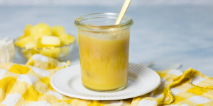 Beitragsbild des Blogbeitrags Pina-Colada-Marmelade ohne Alkohol oder Ananas-Kokos-Konfitüre