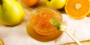 Beitragsbild des Blogbeitrags Quittengelee mit Orangensaft selber machen