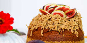 Beitragsbild des Blogbeitrags Maronenkuchen mit Schokolade und Kastanienreis als Topping