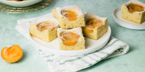 Beitragsbild des Blogbeitrags Marillenkuchen vom Blech mit Öl