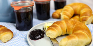 Beitragsbild des Blogbeitrags Heidelbeermarmelade, püriert ist sie am Besten