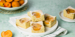 Beitragsbild des Blogbeitrags Marillenkuchen vom Blech mit Öl