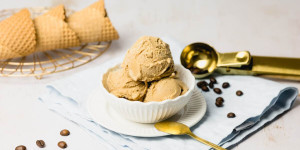 Beitragsbild des Blogbeitrags Kaffee Eis selber machen ohne Ei