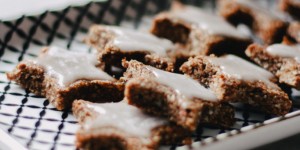 Beitragsbild des Blogbeitrags Rezept: gesunde Zimtsterne