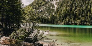 Beitragsbild des Blogbeitrags Travel-Guide: Südtirol || Pragser Wildsee 