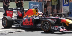 Beitragsbild des Blogbeitrags Formula 1 Show Run of Max Verstappen (Red Bull) in Graz, Styria, On The Grid Ep: 204