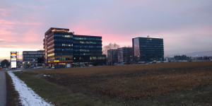 Beitragsbild des Blogbeitrags Home-Office versus Großraumbüro – Technopark Raaba trotzt Coronakrise – On The Grid Ep: 297