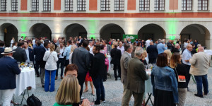Beitragsbild des Blogbeitrags Presseclub-Fest und PR-Panther feiern Wiederauferstehung – 444