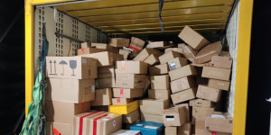 Beitragsbild des Blogbeitrags Finanzministerium: Paketdienste gehören bei Betrugsdelikten zur Hochrisikobranche – 454