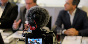 Beitragsbild des Blogbeitrags Verfassungsgerichtshof hebt Medienprivileg auf