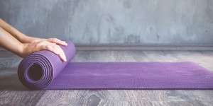 Beitragsbild des Blogbeitrags Yogamatten Spray selber machen