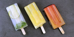 Beitragsbild des Blogbeitrags Mocktail Eis am Stiel: 3 Varianten (vegan)