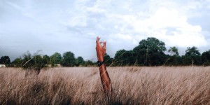 Beitragsbild des Blogbeitrags Cortisol natürlich senken – Das hilft gegen chronischen Stress