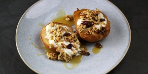 Beitragsbild des Blogbeitrags Gebratene Frühstücksbirne (HCLF & vegan) 