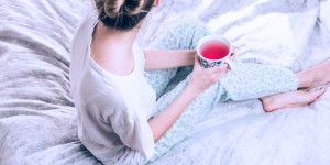 Beitragsbild des Blogbeitrags 7 Heilkräuter Tees für Frauen 